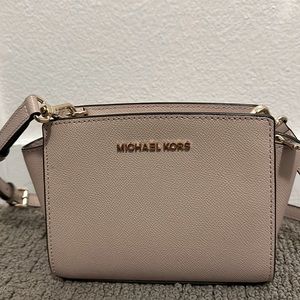 Michael Kors sand pink crossbody